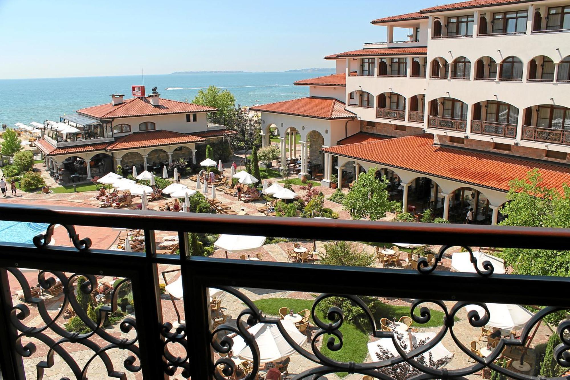 Doppel- oder Zweibettzimmer mit Meerblick - kostenloser Zugang zum Strand